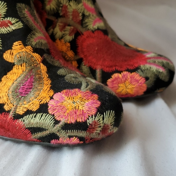 MIA EMBROIDERED BOOT SIZE 8 - Picture 6 of 6